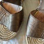 Eileen Fisher Willow Espadrille Wedge in Bronze. Size 7.5. Photo 3