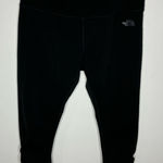 The North Face  black Capri leggings with rouched sides‎ size large Photo 0