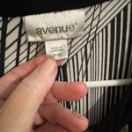 Avenue  Plus 3/4 Sleeves Stretchy 1/4 Zip Tunic Blouse Black White 26/28 4X Photo 2