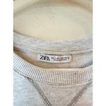 ZARA  Women's Size Large Gray Shirt Sleeve Sweatshirt
Boxy Cropped Sweater Wide Photo 2