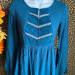 Doe & Rae ✅3/$30✅ NWT  Teal Blue Western Long Open Bell Sleeve Lace Trim Dress | MEDIUM | Photo 4