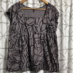 Daisy Fuentes  Gray Floral Blouse Photo 0