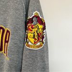 Harry Potter Wizarding World of  Sweatshirt Gryffindor Medium Gray Crewneck Patch Photo 2