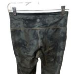 Athleta  Green/Black Tie Dye Print Crop Length Size Small Leggings. Photo 4