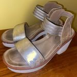 Pierre Dumas Wedges Photo 3