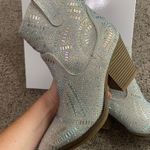 Amazon Sparkly boots Photo 0