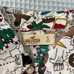 Hollister Men’s  Christmas Button Down Shirt Photo 4