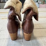 UGG  Australia Lynnea Boots size 7 Brown‎ Leather Wooden Heel Clog Shearling Photo 4
