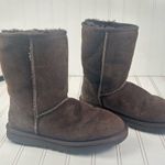 UGG  Women’s Chocolate Shearling Classic Short II Boots Sz 7 Photo 0