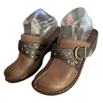 b.ø.c Brown Leather Buckle Clog Mules Embossed Strap Studded Comfort Shoes 8M Size 8 Photo 0