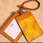 Coach RARE HARD TO FIND “ Lanyard Card
Case Set with Horse & Carriage Print Photo 4