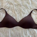 SKIMS Wireless Push Up Plunge Bra Cocoa Size 34DD Photo 3