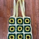 pastel yellow greeen brown sunflower crochet tote bag Photo 1