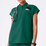 FIGS  Rafaela Oversized Scrub Top in Hunter Green, Size Large Photo 0