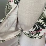 Gal Meets Glam  Stevie Palm Print Top 6 Photo 3