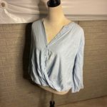 Everly  Women's Blue Lyocell 3/4‎ Sleeve Button Front Twist Hem Blouse Size S Photo 1