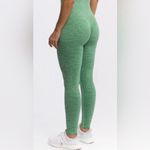 ECHT Women’s  Arise Camo Set Long Sleeve Crop Top and Leggings Green Size S Photo 2