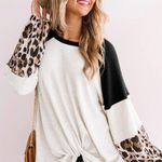 WAFFLE KNIT LEOPARD WHITE BLACK BLOUSE TWIST KNOT Size undefined Photo 9