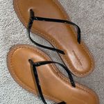 Vineyard Vines Flip Flops Photo 0