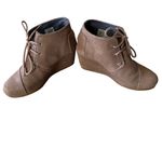 Toms  Taupe Wedge Shoes 6.5 Photo 3
