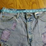 Levi's Vintage  550 distressed jean shorts with raw Photo 6