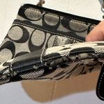 Coach  cross body purse Photo 6