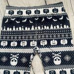 No Boundaries Seamless Halloween Leggings Photo 6