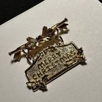 Signed AJC Merry Christmas Pin Brooch Gold Tone Dangling Plaque Photo 4