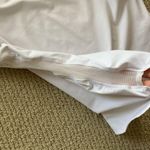 Fabletics White Tank Top Racerback Shirt Mesh Sides Size XS Activewear VEUC Photo 6