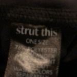 Strut this  Black Leggings w. White & Grey Side Stripes Photo 4