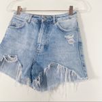 Topshop LIGHT WASH SHARK BITE SHORTS Photo 8