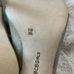 BCBGirls  Silver Crackle Patent Leather Rhinestone Buckle Peep Toe Pumps Size 9.5 Photo 13