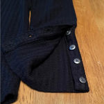 Chaser long sleeved sweater lightweight, size Medium. Photo 3