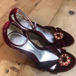 Impo Women’s  Pumps Velvet  Feel SZ 6 M Red With Unique Design At Bottom Leather Sole Photo 13