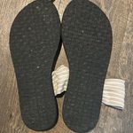 Sanuk Women's 8 Yoga Sandals Tan & White Striped Photo 3