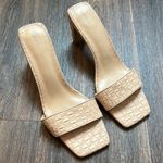 Song Of Style Heel Photo 0