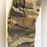 Caslon  Women's Embroidered Olive Green‎ Camo button up collared jacket size SM Photo 3