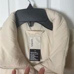 Vuori  Canyon Insulated Jacket in Bone XL Photo 7