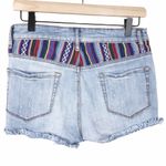 Bullhead Denim Co . High Rise Short Light Wash Denim Distressed Tribal Print Sz 9 Photo 1