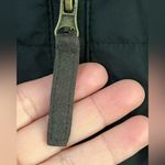 Bass women’s vest size small winter perfect! Black Photo 8