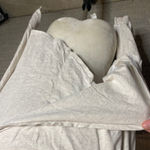 Fabletics  Womens XL‎ Long Sleeve Cropped Top Open Back Lightweight Activewear Photo 2