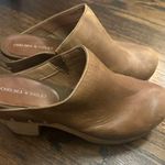 Chelsea and Violet  clogs Photo 0