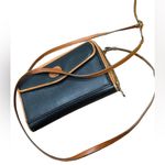 Dooney & Bourke π Vintage All-Weather Leather Small Organizer Crossbody β¨π€ Photo 3