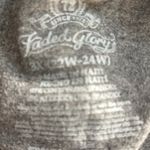 Faded Glory Plus size 4X 22-24 stretch Capris Photo 2