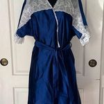 VINTAGE BLUE POLYESTER WHITE LACE HOUSEWIFE ROBE Size M Photo 0