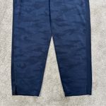 Athleta Women’s Brooklyn Ankle Camo Pants Pull Lightweight On in Navy Camo 12 Photo 3