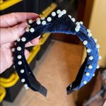 NWOT Navy Blue Velvet Pearl Knotted Headband Elegant Holiday Chic Photo 2