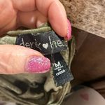 Derek Heart size medium green short sleeve T-shirt Photo 4