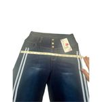 No Brand Pull on Photo 4