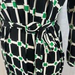 Jules & Leopold black white and green grommet vneck geometric print size small Photo 2